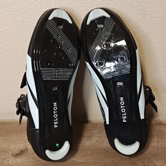 Peloton Cycling Shoes EU 42 Look Delta 3-Bolt Black Red Ratchet Straps - Picture 8 of 12